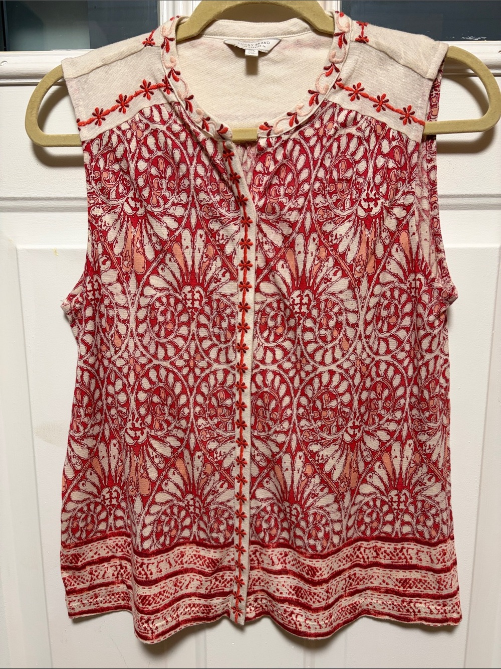Lucky Brand Red and Cream Sleeveless Printed Button Up Top